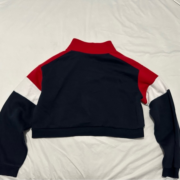 Women’s H&M Cropped Sweater - Picture 2 of 3